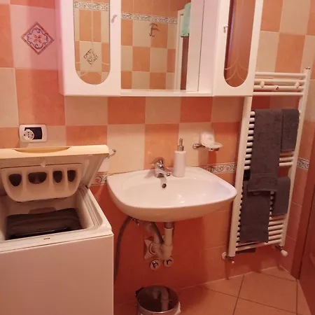 Fausta * ליביניו